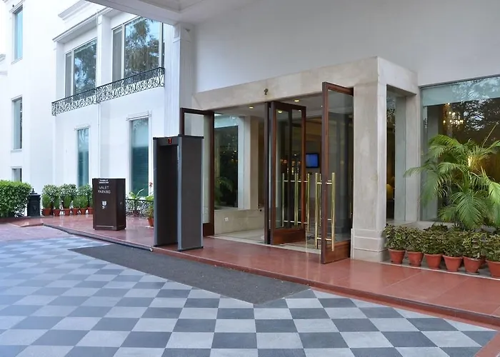 Boutique Country Inn & Suites By Radisson, Delhi Satbari Neu-Delhi
