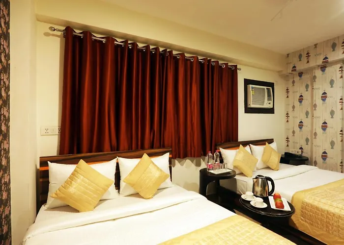 Hotel Emerald Park At Airport New Delhi