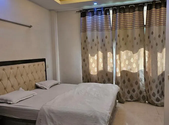 Spacious 2Bhk Apartment! Nuova Delhi