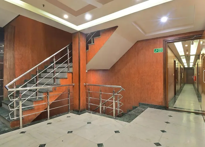Hotel Hari Piorko Grand - 2 Min From New Delhi Railway Station