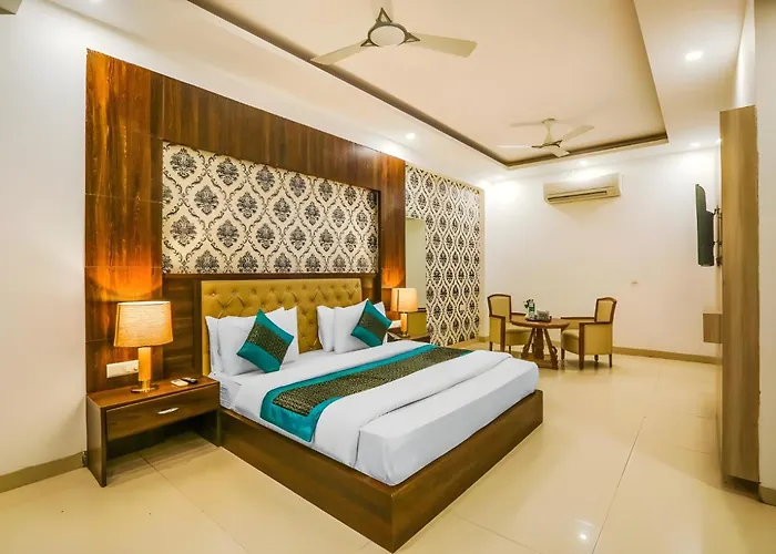 Hotel Almati Inn - Near Delhi Airport Nuova Delhi - un hotel a 3 stelle 