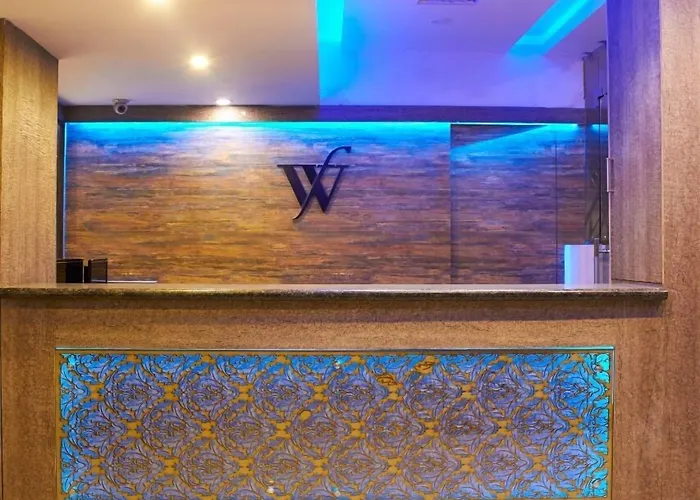 Hotel Waterfall Delhi 