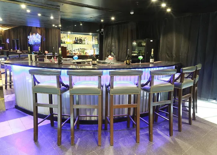 Hotel vicino a Giardini di Lodhi