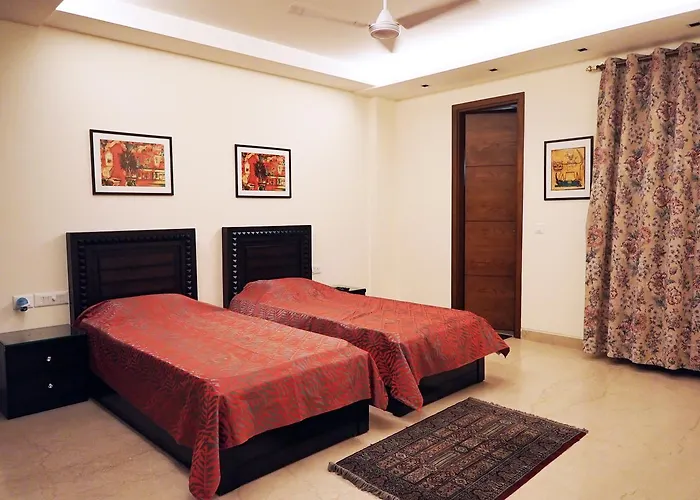 Woodpecker Service Apartments - Green Park New Delhi