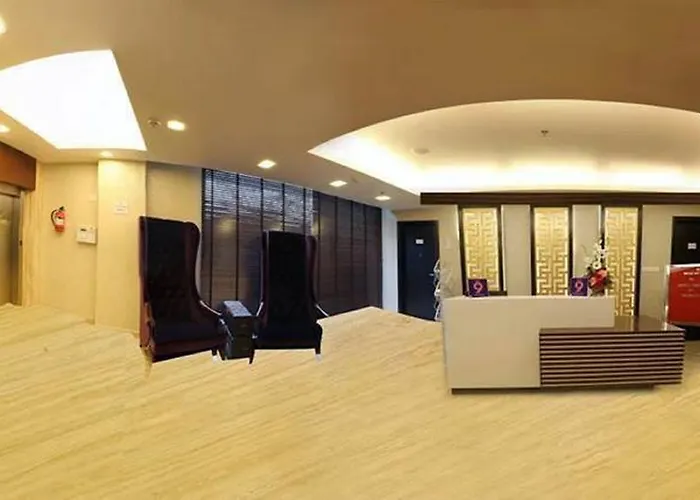 Hotel North Avenue Nueva Delhi - un Hotel de 4 estrellas