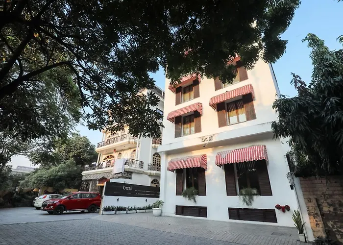 Hotel Siesta Basil - Okhla Nueva Delhi